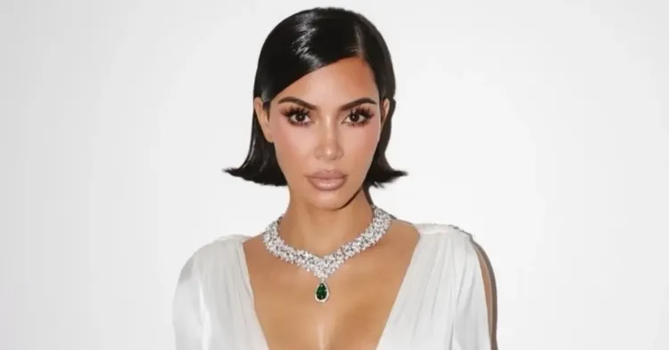 Kim Kardashian (2)