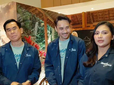 Konferensi pers dan peluncuran film Ibadah dan Cinta
