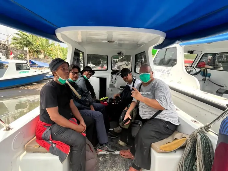 Lima jurnalis yang melakukan peliputan di Gunung Anak Krakatau