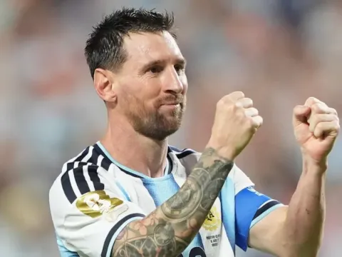 Lionel Messi Pensiun