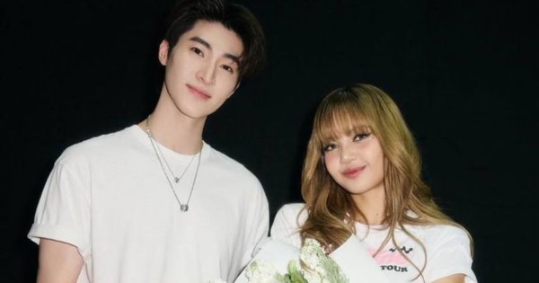 Lisa dan Blue Pongtiwat Lisa dan Blue Pongtiwat