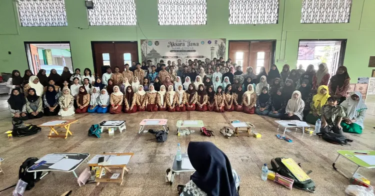 Lomba Menulis Aksara Jawa 2026