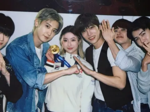Lydia Sham Bersama EXO
