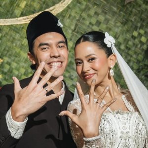 Mario Caesar dan Givina Lukita Menikah