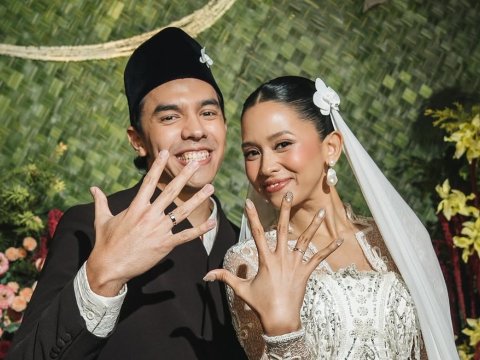 Mario Caesar dan Givina Lukita Menikah