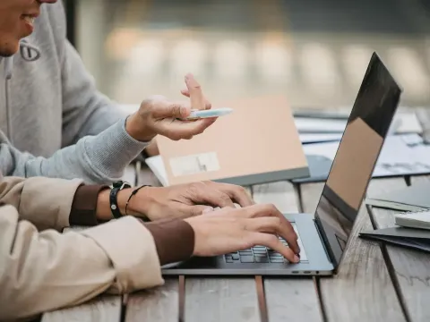 Memaksimalkan teknologi dan AI