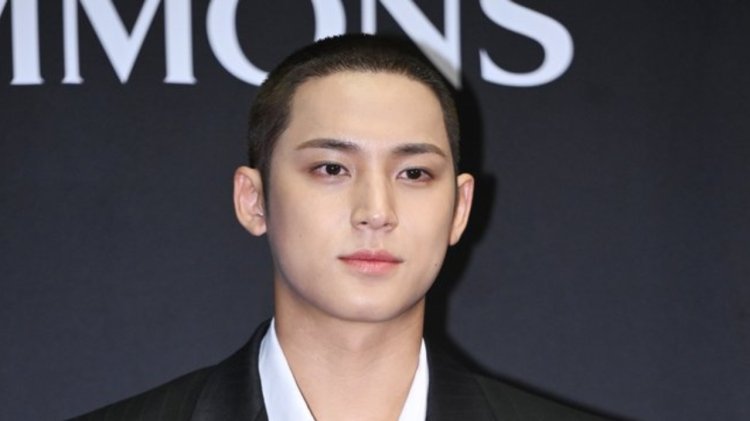 Mingyu Seventeen Botak Jelang Wajib Militer, Jungkook BTS Ledekin Berkali-kali di Instagram