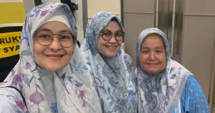 Mita the virgin umrah