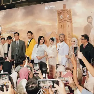 Momen Gala Premiere Film Ibadah dan Cinta
