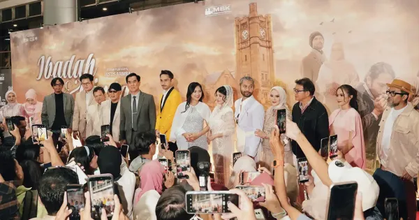 Momen Gala Premiere Film Ibadah dan Cinta Momen Gala Premiere Film Ibadah dan Cinta