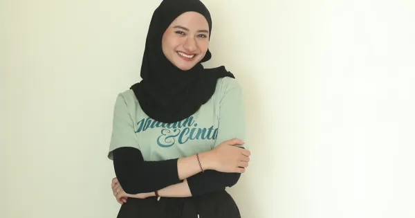 Nadzira Shafa Nadzira Shafa