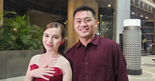 Pasangan Elina Joerg dan Arvin Laurentino Pasangan Elina Joerg dan Arvin Laurentino