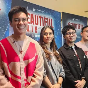 Perilisan trailer dan poster film Beautiful Pain