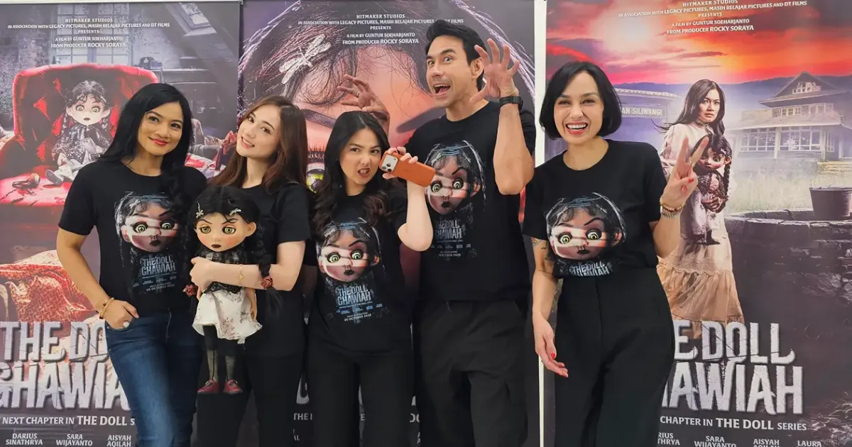 Sara Wijayanto bersama para Cast The Doll Ghawiah