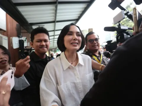 Sara Wijayanto saat hadir di Pengadilan Agama Jakarta Selatan