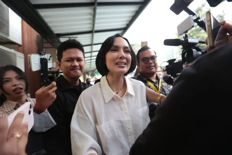 Sara Wijayanto saat hadir di Pengadilan Agama Jakarta Selatan