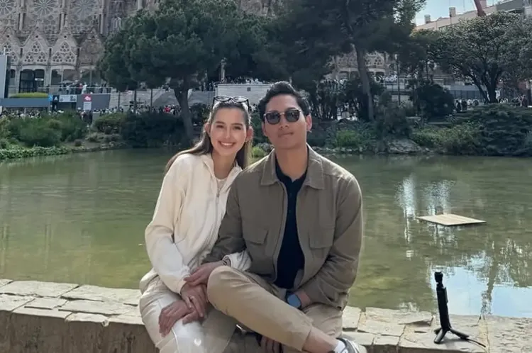 Sarah Menzel dan Azriel Hermansyah