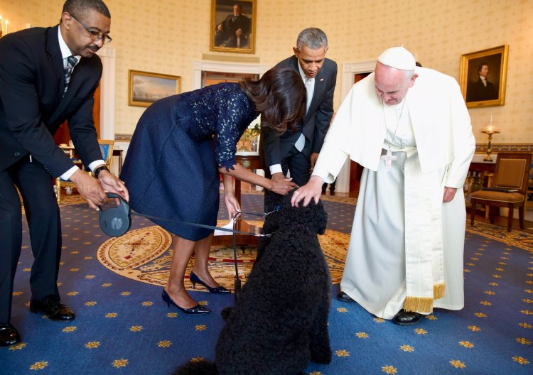 Sunny Bertemu Paus Sunny bertemu Paus Fransiskus. Foto: Dok. Instagram @barackobama