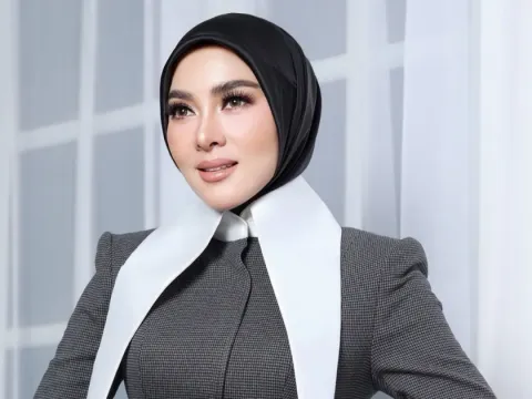 Syahrini (2)