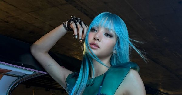 Dokumenter Always LALISA mulai tayang di bioskop Indonesia. Lisa BLACKPINK mengungkap perjuangan membangun karier solo dan menemukan jati diri.(Foto: IG Lisa)