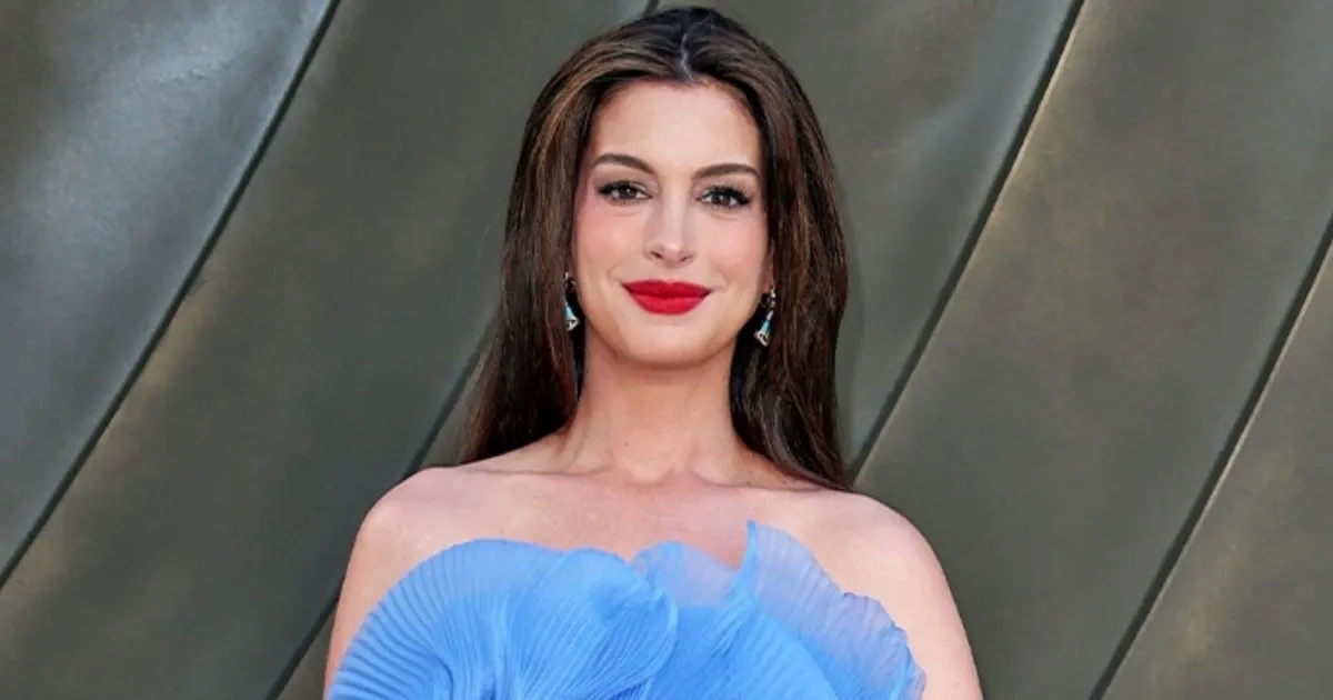 Anne hathaway