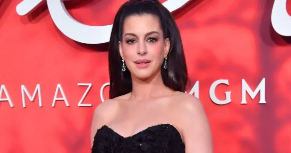 Anne hathaway verity Anne hathaway verity