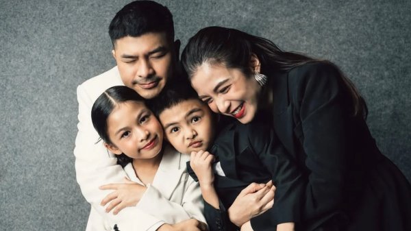 Chelsea Olivia dan keluarga