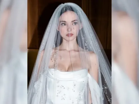 Dove Cameron