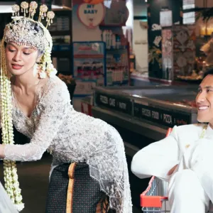 Hana Malasan dan Sean Gelael
