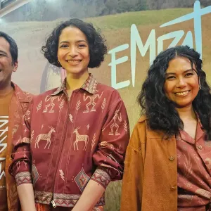 Ifa Isfansyah Putri Marino dan Kamila Andini