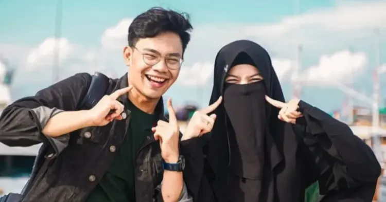 Insanul Fahmi dan Wardatina Mawa