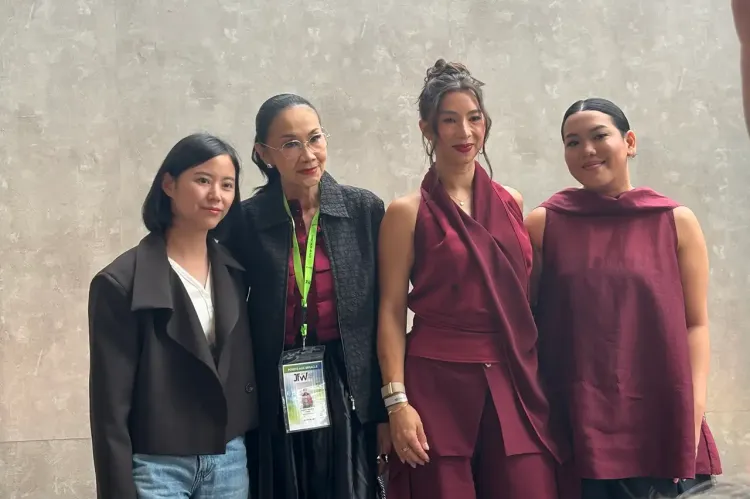 Jennifer Bachdim jelang peragaan busana Miracle Runway