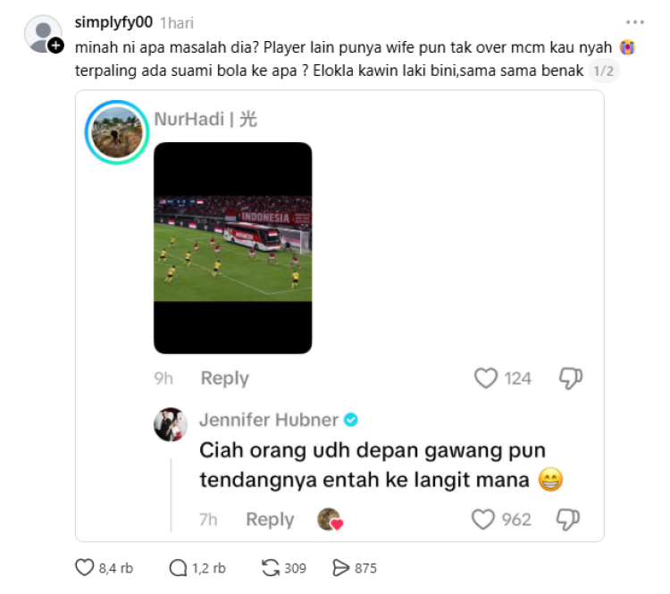 Jennifer mengomentari Timnas Malaysia. Foto: Dok. tangkapan layar Threads