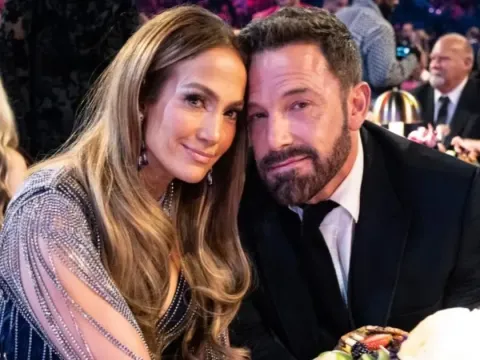 Jennifer Lopez dan Ben Affleck Jennifer Lopez dan Ben Affleck