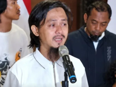 Kapten ashari perompak somalia mt honour 25