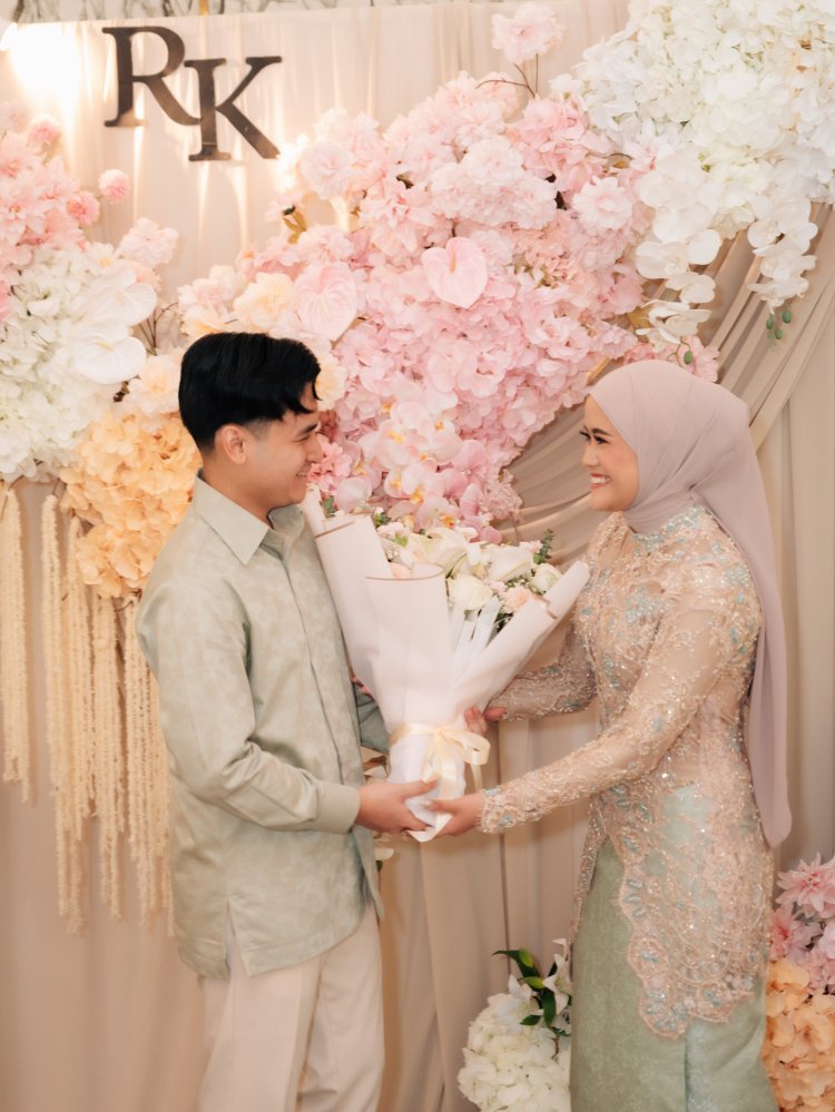 Ramzy dan Keyshia di acara lamaran resmi(Foto: Instagram/ollaramlan)