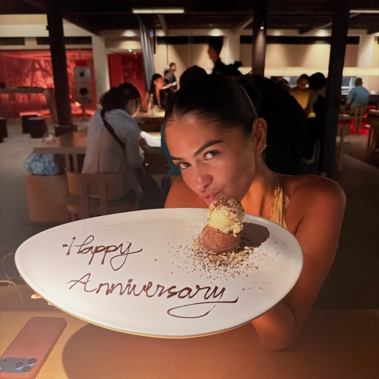 Kim turnbull Rayakan anniversary di Bali bersama Kim Turnbull (Foto: Instagram/romeobeckham)