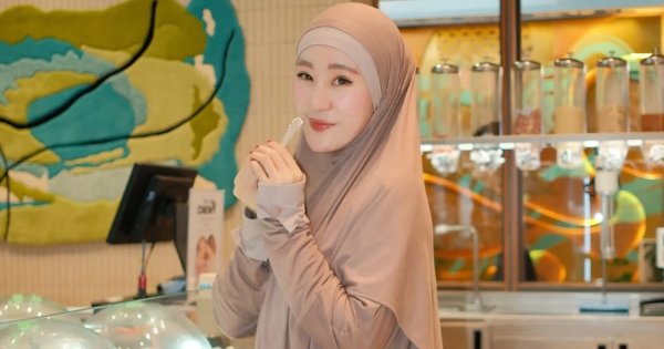 Larissa Chou Larissa Chou