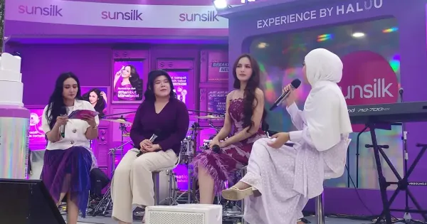 Mahalini saat bicara di The Mahabadai Hair Forecast di Taman Literasi Blok M Jakarta