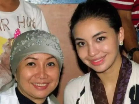 Manohara dan Daisy Fajarina