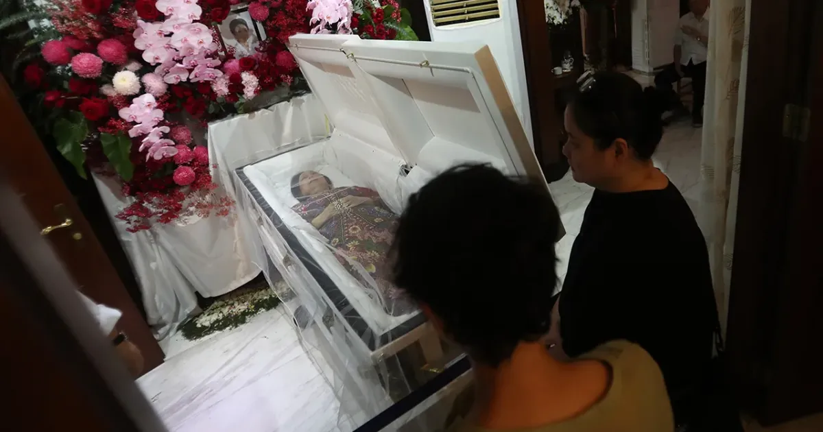 Mendiang Martha Tilaar disemayamkan di kediaman pribadi