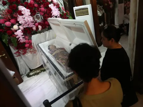 Mendiang Martha Tilaar disemayamkan di kediaman pribadi