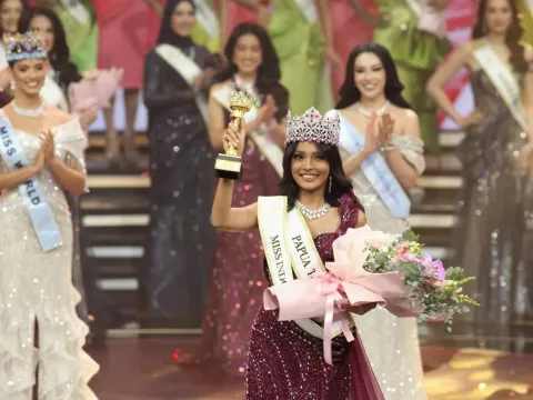 Miss Indonesia 2026 Alda Callista Putri Setiawan usai momen penyematan mahkota_Foto Istimewa