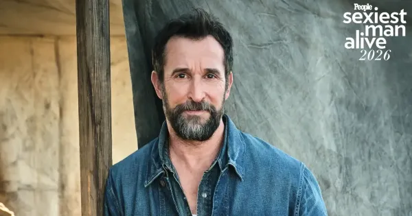 Noah Wyle Pria Terseksi 2026