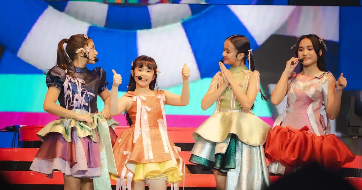 Penampilan Glitter di Glitter Camp Live Concert 2026 di Balai Sarbini