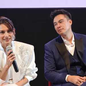 Raihaanun dan Baim Wong dalam Gala Premiere Beautiful Pain