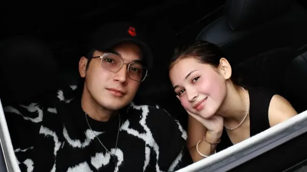 Sandrinna Michelle dan Junior Roberts