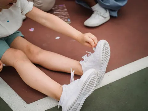 Sepatu mempengaruhi kenyamanan anak saat beraktivitas