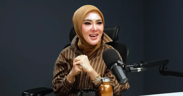 Syahrini (3) Syahrini (3)