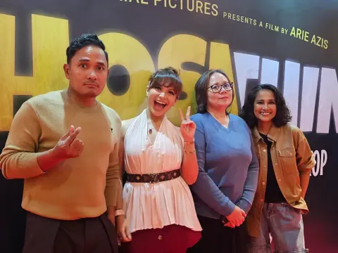 Tanta Ginting Amel Carla Arie Aziz dan Chika Waode